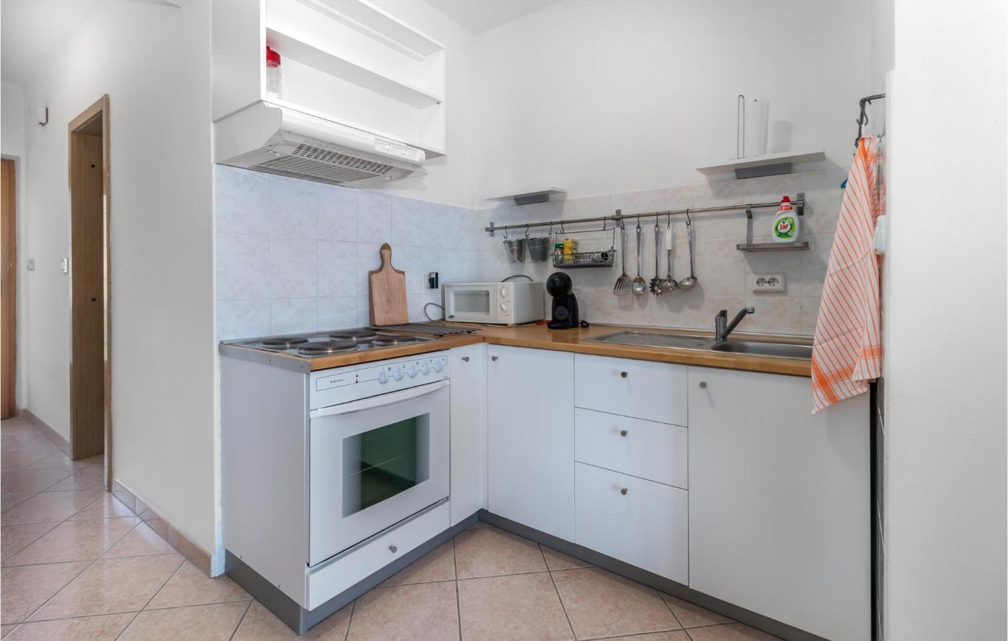 Lovely Apartment In Novi Vinodolski With Wifi Exterior photo